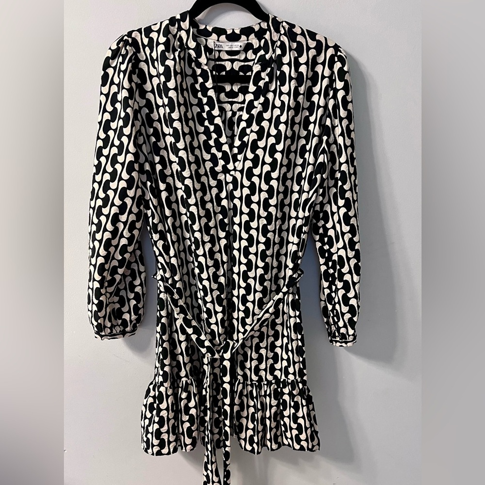 Zara Black and White Patterned Dress